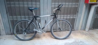 BICICLETTA IN ALLUMINIO OLIMPIA  LEGERA