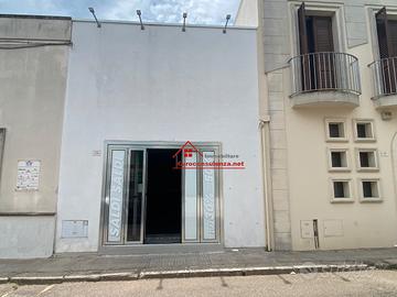 Locale commerciale a presicce- acquarica
