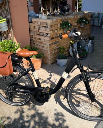 E-bike Via Veneto NUOVA MAI USATA + accessori