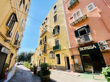 3 LOCALI A NAPOLI