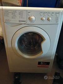 lavatrice Indesit..