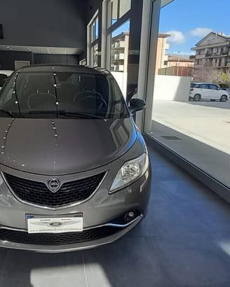 Lancia Ypsilon 1.2 69 CV 5 porte Gold