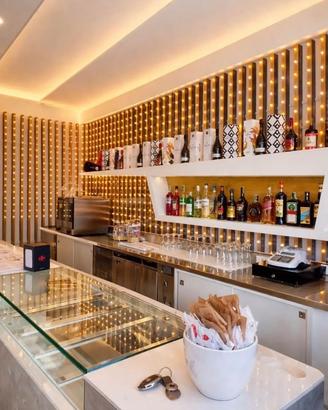 ATTIVITÀ COMMERCIALE Bar Paninoteca