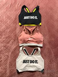 Set 3 reggiseni sportivi Nike