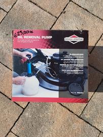 Pompa per estrarre olio rasaerba