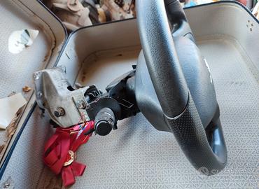 volano con piantone e comandi ligier js 50.sport