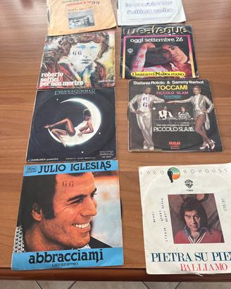 8 dischi in vinile 45 giri