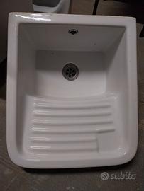 Vasca in ceramica