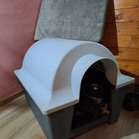 Cuccia in resina con accessori cane ed auto