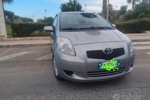 Toyota Yaris 1000 