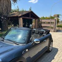 Splendida Mini Cooper cabriolet