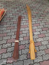 fascio di listelli di bamboo e palma