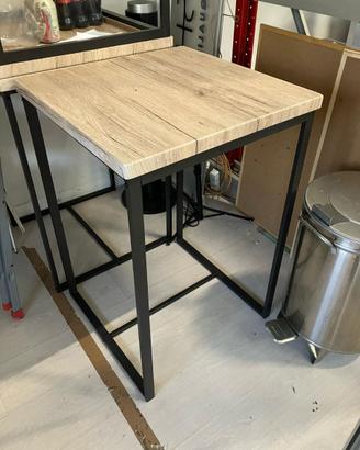 Tavolo alto per sgabelli 60X60 alto 100