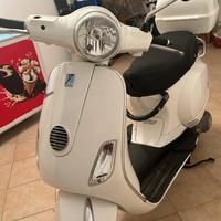 Piaggio Vespa