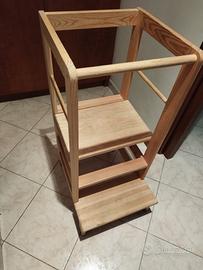 Torre Montessori in legno naturale