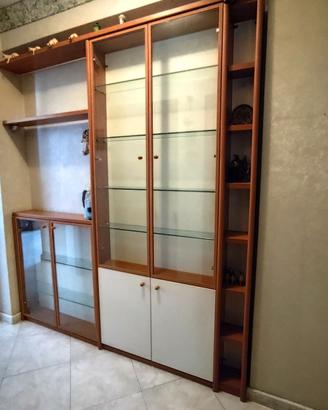 Parete attrezzata in legno – 206 × 232 × 20 cm
