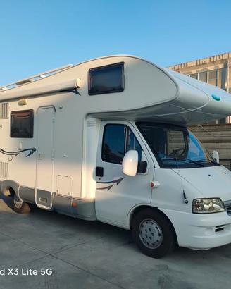camper Mansardato 6 posti letto e viaggio