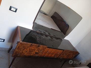 Camera da letto anni fine anno '50