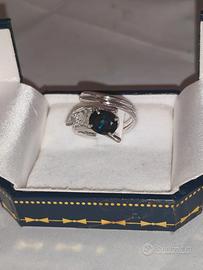 Splendido anello con zaffiro e diamanti