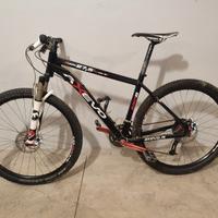 Axevo Xteam 27.5"          componentistica Sram X0