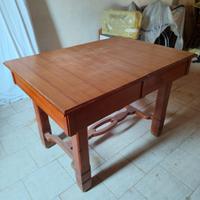 Tavolo in legno