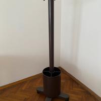 Attaccapanni Synthesis di Ettore Sottsass per Oliv