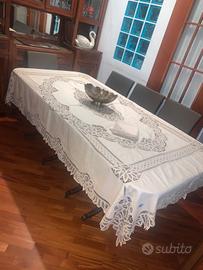 Antica tovaglia con 12 tovaglioli Lino e Burano