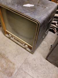 Televisore vintage Telefunken 24 pollici