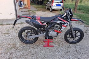 Rieju mrt 125