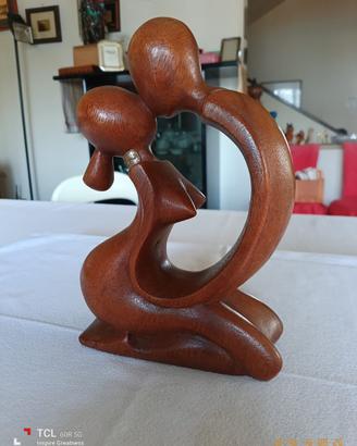 Scultura in Legno Intagliato L'Abbraccio/Il Bacio