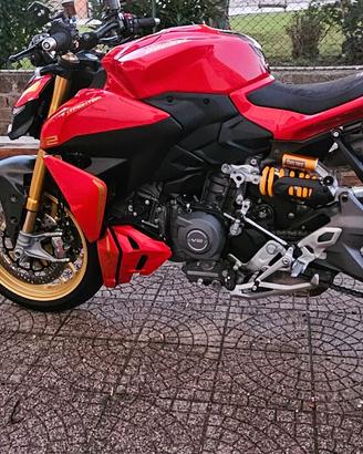 DUCATI STREETFIGHTER V2 2025