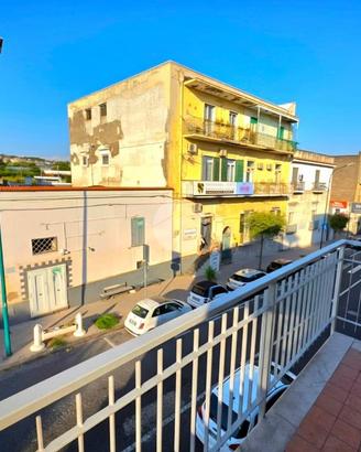 2 LOCALI A TORRE DEL GRECO