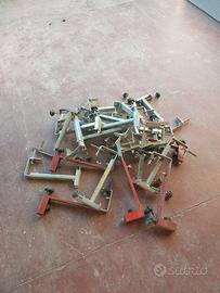 staffe per montaggio scale