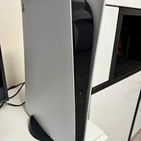 PS5 Standard + accessori + giochi