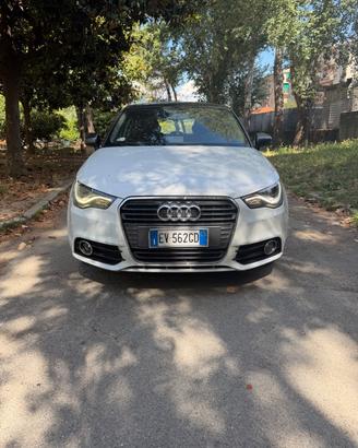Audi A1 1.6 TDI 105 CV S line edition plus