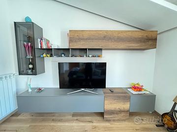 Parete attrezzata e madia