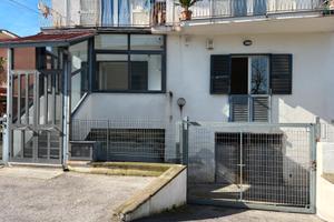 Pozzuoli Via Campana