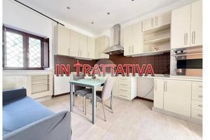2 LOCALI A NAPOLI