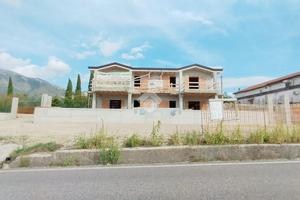 PORZIONE DI BIFAMILIARE A CERVARO