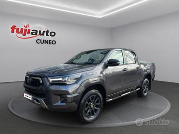 Toyota Hilux 2.4 d-4d double cab Invincible auto