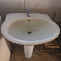 Lavello bagno con colonna