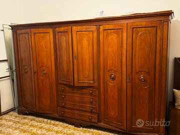 ARMADIO IN LEGNO  – 6 ANTE CON CASSETTIERA