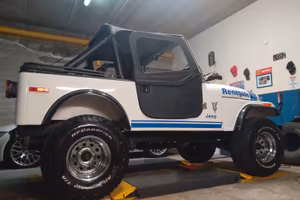 Jeep ci 7 Renegade AMC 304 5000 v 8 quadratrac