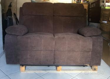 Divano reclinabile a due posti in tessuto marrone