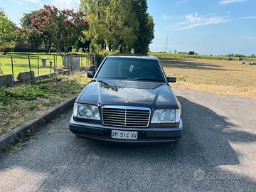 Mercedes benz w124 2.0