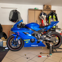 Yamaha R6