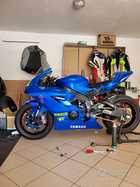 Yamaha R6