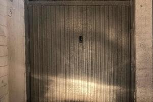 Box auto 16mq- Sturla. Viale Bernabò Brea