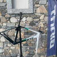 Giant TCR Advanced Pro Frameset 2026