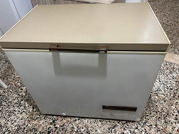 Freezer a pozzetto Ignis grande